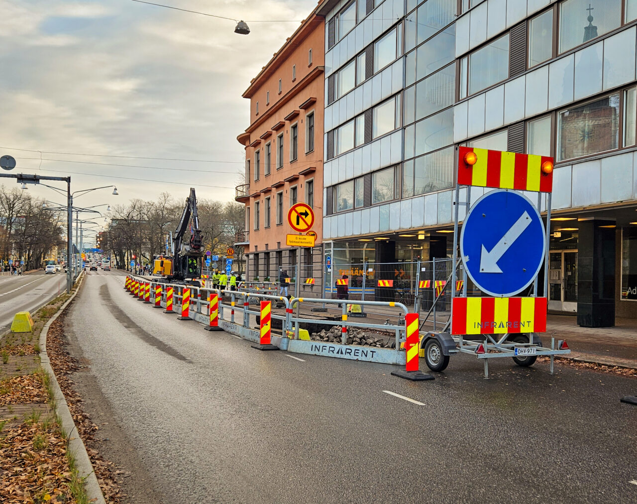 Kuva Aninkaistenkadulta työmaan vierestä